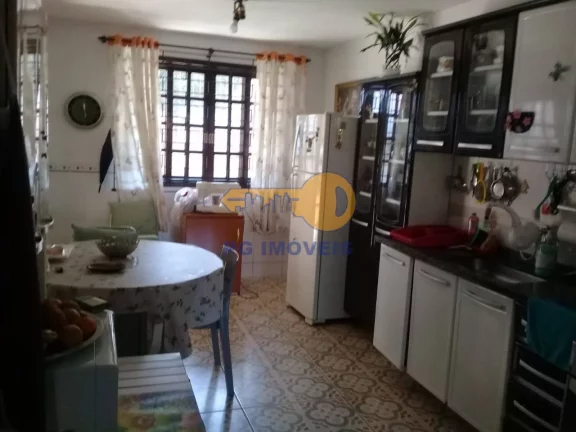 Imagem EXCELENTE CASA EM CONDOMINIO NO BAIRRO ALTO EM CURITIBA