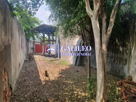 Imagem OPORTUNIDADE DE NEGÓCIO! GALPÃO + CASA COM 4 DORMITÓRIOS -SALA DE ESTAR/JANTAR- ÁREA TOTAL 826M² - ÓTIMA LOCALIZAÇÃO, PRÓX. AO MAXI SHOPPING -JUNDIAÍ