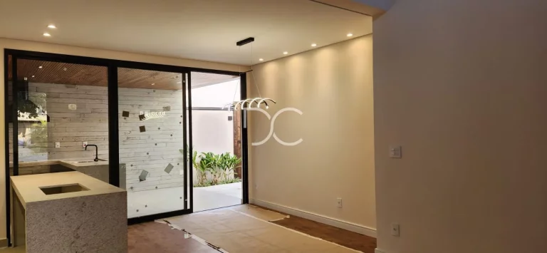 Imagem Condomínio Terras de São Francisco - Venda Casa Térrea AC 124 m² | AT 180 m² | 3 Dorm | 1 Suíte | 3 Ban | 2 Vagas