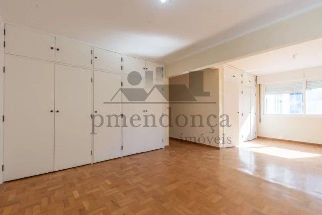 Imagem Apartamento na Rua Maranhão com 4 dormitórios (1 suíte) e 2 vagas, 220m2