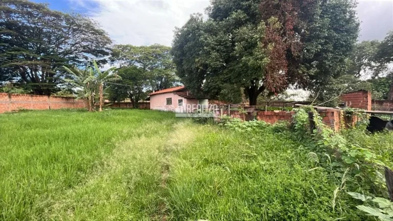 Imagem Charmosa chácara de 2.000 m² à venda no Recanto das Flores, Uberaba