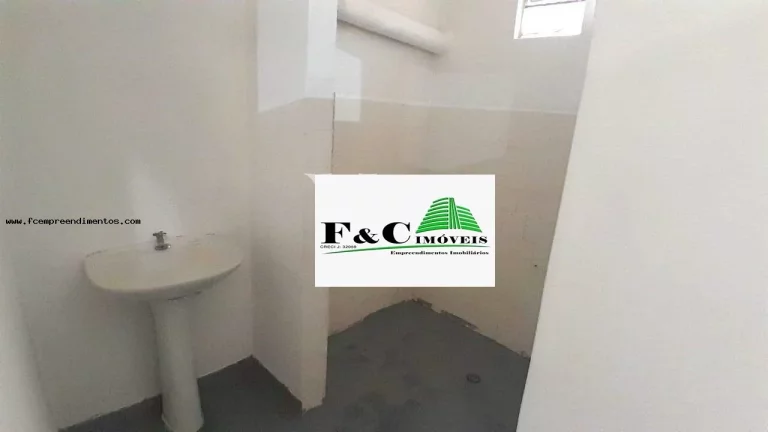 Imagem Barracão para Locação em Limeira, Vila Camargo, 1 banheiro, 1 vaga