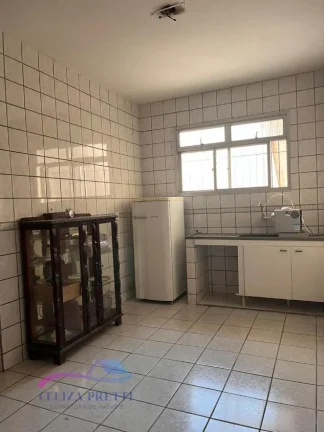 Imagem Excelente residencia bem localizado para venda no bairro do Ibes em Vila Velha com 210m²,o Sobrado possui 5 quartos, 2 banheiros e 2 vagas.