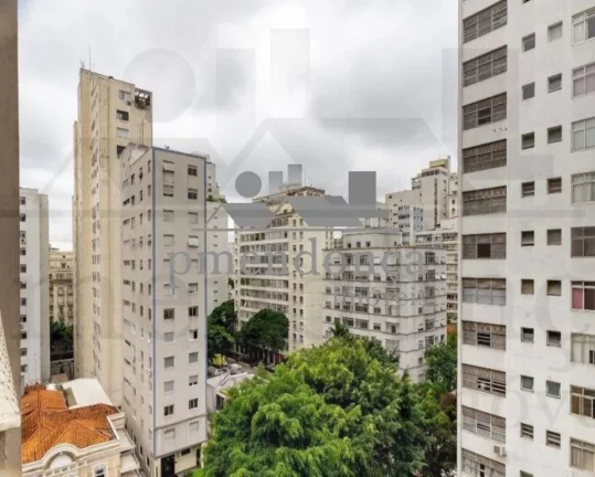 Imagem Apartamento na Rua Maranhão com 230m², 03 quartos ( 1 suíte ) e 1 vaga grande.