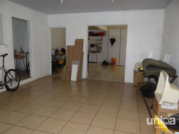 Imagem Casa de 03 dormitórios com terreno amplo,