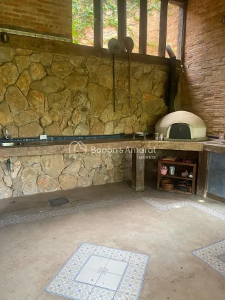 Imagem Casa estilo loft.
Arquitetura rústica com design tipo loft;
Hall de entrada acolhedor;
Cozinha com ...