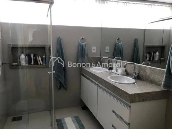 Imagem Casa à venda no Parque Alto Taquaral em Campinas SP.

São duas casas independentes, sendo uma tér...