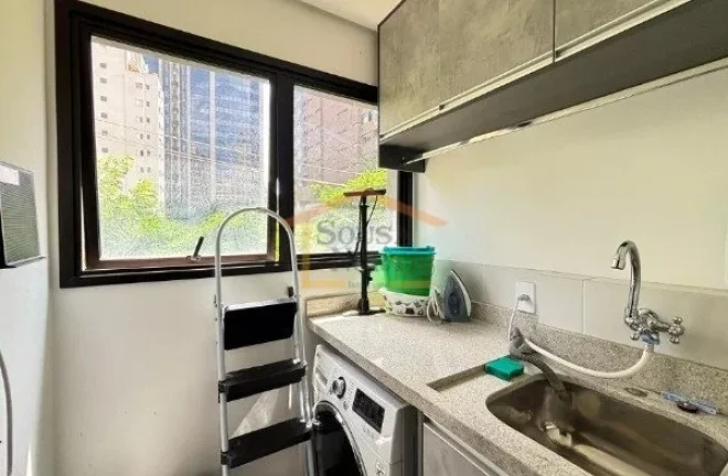 Imagem Apartamento de 49 m² no 3º andar, com 1 dormitório, sendo 1 suite, armários embutidos, cama, lav...