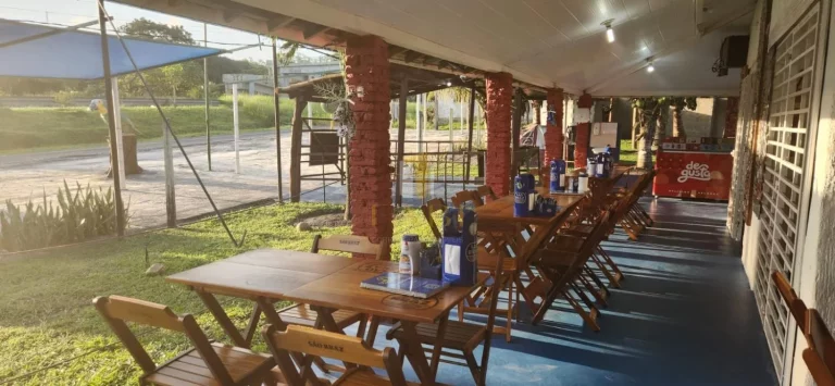 Imagem Restaurante e moradia na BR 101 Pedras de Fogo