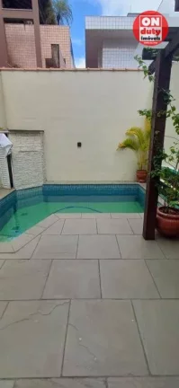 Imagem Sobrado à venda, 159 m² por R$ 1.350.000,00 - Embaré - Santos/SP
