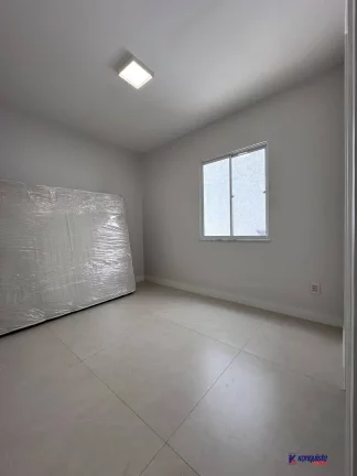 Imagem ALUGO CASA 2 DORMITORIOS SENDO UMA SUITE EM CONDOMINIO VIENNA - SIM