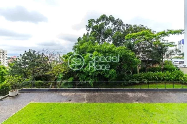 Imagem Apartamento com 217m² em Perdizes Living amplo com lareira, com caixilhos do piso ao teto, muito cl...