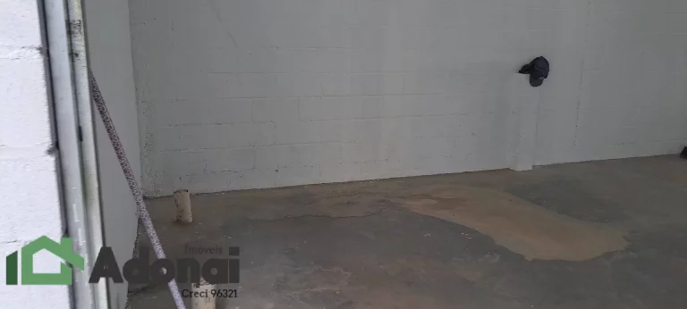 Imagem GALPÃO INDUSTRIAL - Área de 500m² com 362,50m² de área construída.