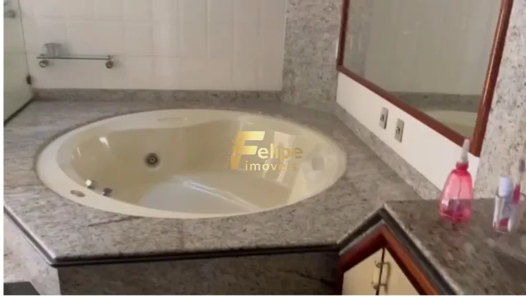 Imagem Casa para locação em Guarapari-ES, Muquiçaba: 5 quartos, 3 salas, 5 banheiros, 2 vagas de garagem, 200m².
