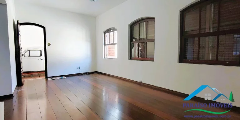 Imagem Oportunidade Única de Investimento e Moradia no Coração de Paraisópolis, MG
