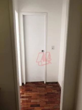 Imagem No bairro Santa Cecilia, térreo de 1 dormitório com pátio.