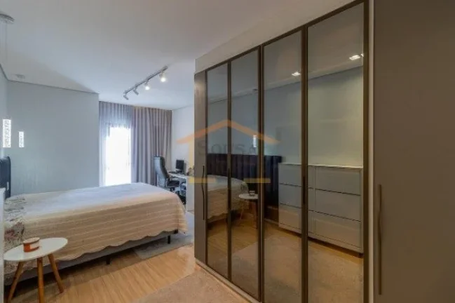 Imagem Sobrado moderno e super completo, com 144 m² muito bem distribuídos. Conta com cozinha, sala de es...