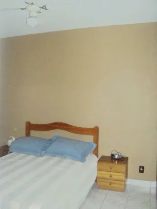 Imagem Praia de Astúrias, 30 m do Mar, Reformado, 2 garagens, 140 m² de área útil, 100 m da Praia de Pitangueiras, Linda Vista ao Mar.
