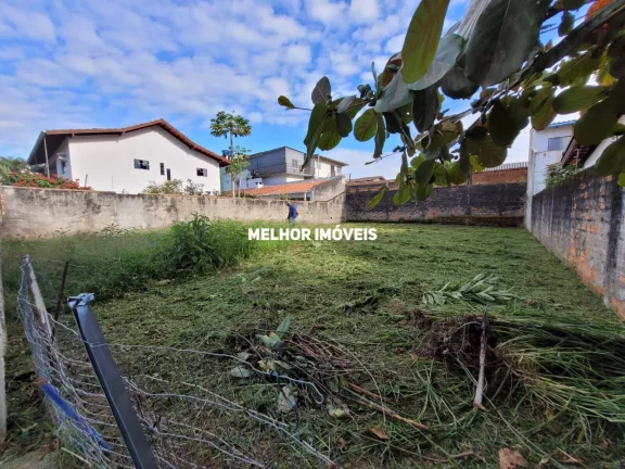 Imagem Terreno para Locação Anual Localizado no Centro de Balneário Camboriu - SC
