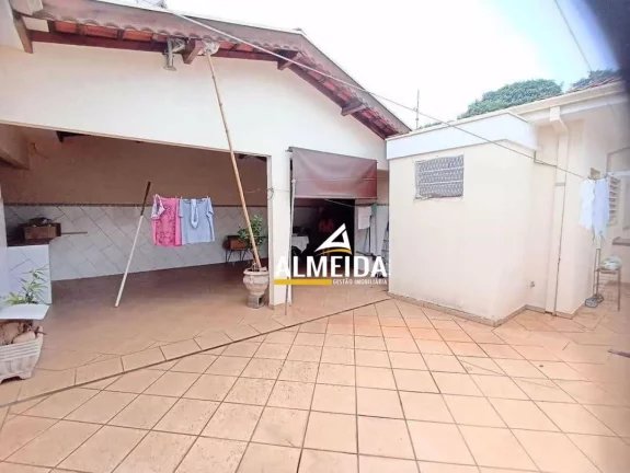 Imagem Casa com 3 dormitórios à venda, 198 m² por R$ 550.000,00 - Vila Aparecida - Rio Claro/SP