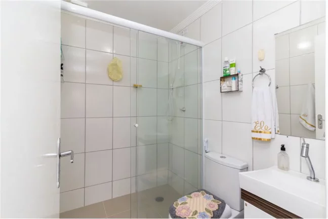 Imagem Apartamento com 3 dormitórios, 60m², com sacada - condomínio com piscina - Jaraguá/SP