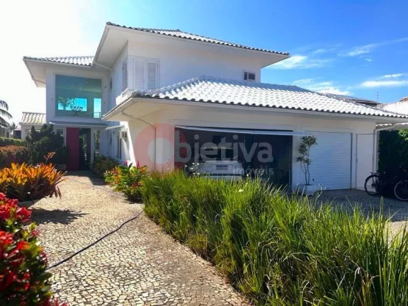 Imagem Mansão com deck para canal navegável, Ogiva - Cabo Frio