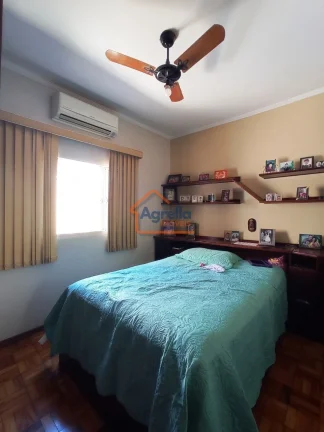 Imagem Casa à venda no bairro Vila Santa Luzia - Mogi Mirim/SP