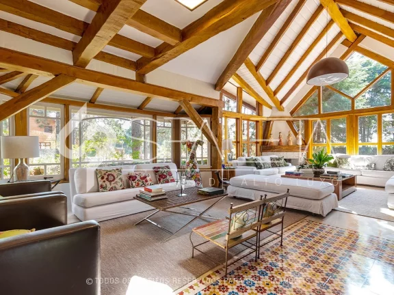 Imagem Lindíssima e aconchegante residência de campo à venda no condomínio Morada dos Pássaros em Barueri