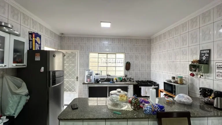 Imagem Casa à venda no Jardim Maracanã, Uberaba - 3 dormitórios, suíte, 2 garagens