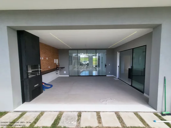 Imagem Casa de alto padrão em condomínio à venda em Camaçari-BA, 4 quartos, 4 suítes, 3 salas, 1 banheiro, 4 vagas, 267m².