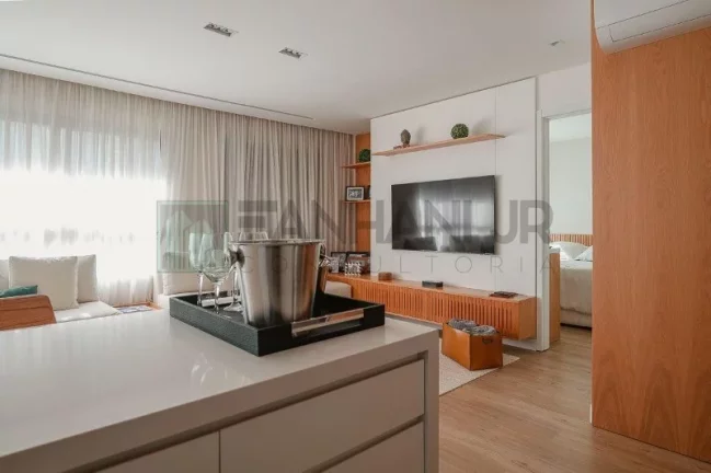 Imagem Apartamento para locação de alto padrão no Jardim América: 1 quarto, 1 suíte, 2 salas, 2 banheiros, 2 vagas, 70m².