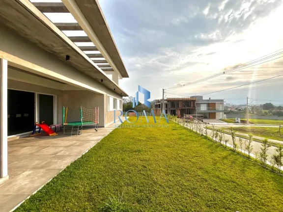 Imagem Casa em Condomínio 4 dormitórios à venda São José Santa Maria/RS