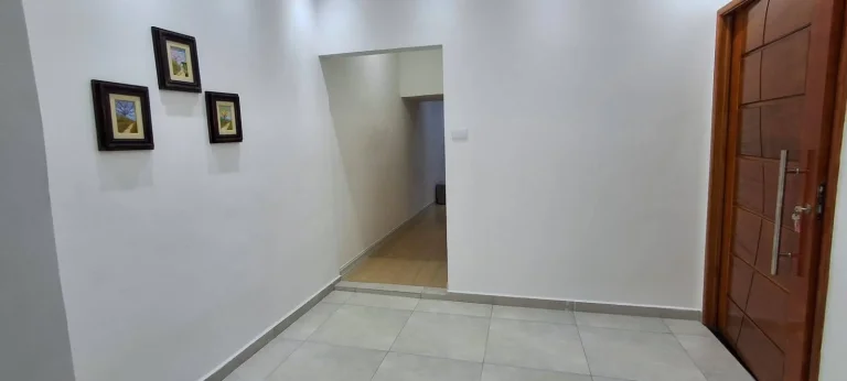 Imagem Sobrado Vila Monumento - 250M², 3 Dorms, 2 Vagas, Quintal.