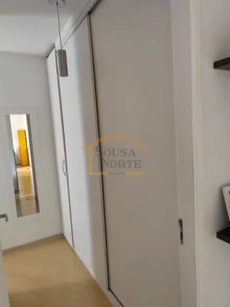 Imagem Apartamento de 53m², com 2 dormitórios, 1 banheiro e 1 vaga, com armários nos quartos, cozinha e ...