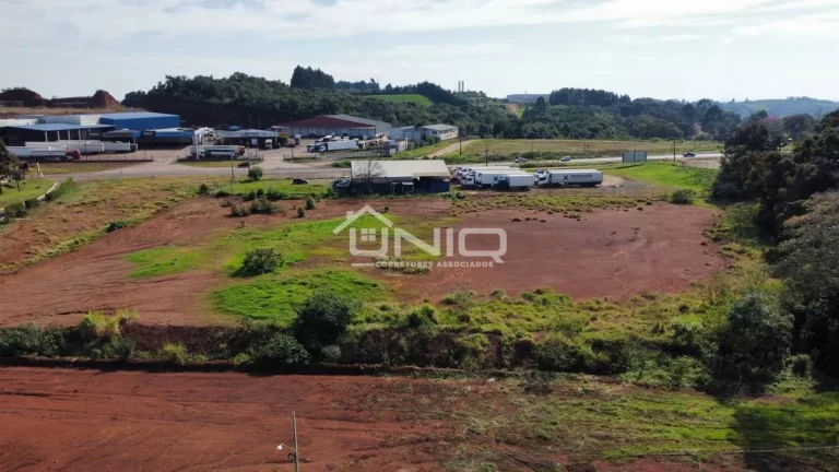 Imagem Terreno com Barracão Comercial Frente para BR