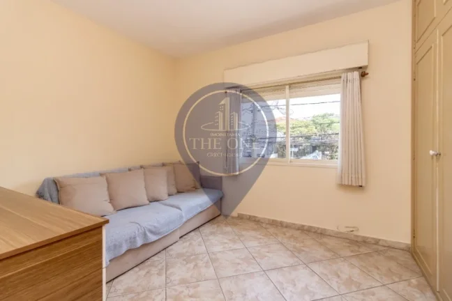 Imagem Imóvel Residencial Espaçoso e Aconchegante no Jabaquara: 3 quartos, 1 suíte, 2 salas, 3 banheiros, 2 vagas de garagem, 210m² de área - São Paulo-SP.