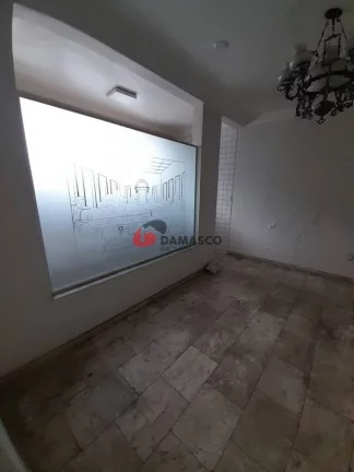 Imagem Sobrado para locação com 3 andares