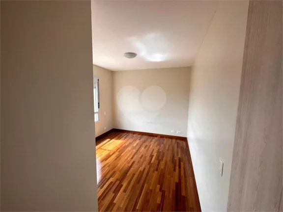 Imagem Apartamento à venda com 3 quartos, sendo 1 suíte, no condomínio Espaço Raposo, São Paulo - SP