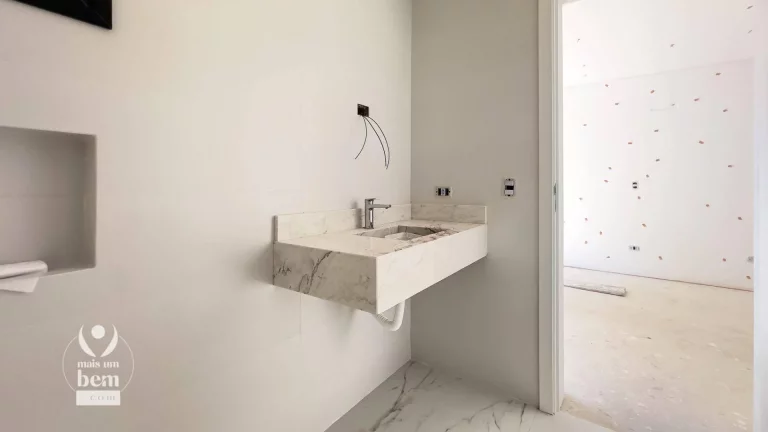 Imagem Sobrado com 190 m², 3 quartos, 3 Suites, Churrasqueira, com Quintal à venda por R$ 1.430.000 - Campo Comprido - Curitiba/PR