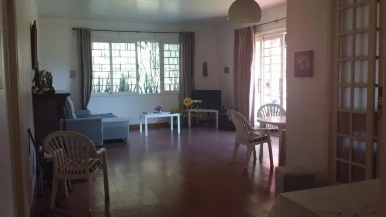 Imagem Casa para Venda em Teresópolis / RJ no bairro Golfe