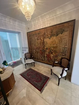 Imagem Venha conhecer esta magnífica casa disponível para aluguel, localizada no desejado bairro Jardim América, em São Paulo. Com uma área total de 1215m² e