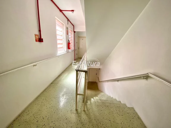 Imagem Lindo apartamento semimobiliado localizado no centro de Santa Maria