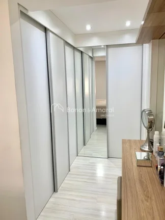 Imagem Este lindo apartamento de 110 m² foi totalmente reformado e decorado com excelente gosto, oferecend...