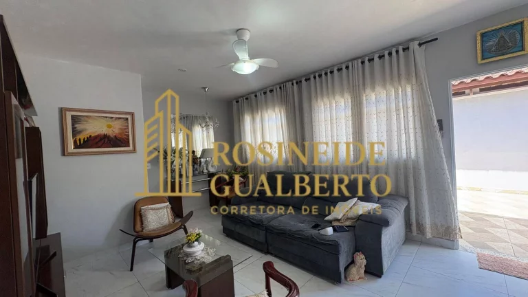 Imagem CASA COM 4 DORMITÓRIOS E 2 SUÍTES PRAIA MARTIM DE SÁ