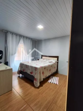 Imagem Casa com Piscina no Aventureiro