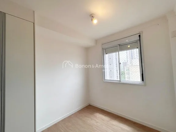 Imagem Apartamento em andar alto, com vista livre e sol da manhã

Em rua tranquila, o Condomínio Invite T...