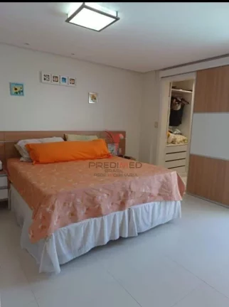 Imagem Casa de Alto Padrão em Lauro de Freitas,,com 5 Suites, piscina, Jardim,4 Vagas de Garagem