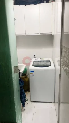 Imagem Prédio com Loja e Apartamento com 2 dormitórios à venda, 1 m² por R$ 1.300.000 - São Cristóvão - Cabo Frio/RJ
