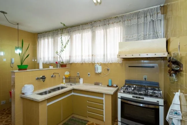 Imagem PERDIZES APARTAMENTO 198,00 M 4 DORMITÓRIOS SENDO 1 SUÍTE SALA PARA 3 AMBIENTES PISO TACOS HALL REPLETO ARMÁRIOS BANHEIRO SOCIAL 2 VAGAS