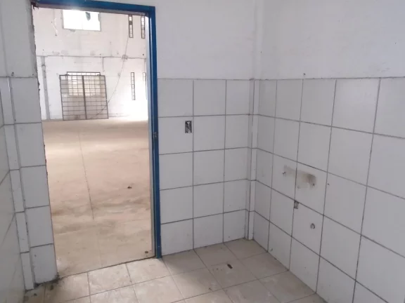 Imagem (GA2139)Galpão 800m² com 02 escritórios, 03 Wcs Sociais.